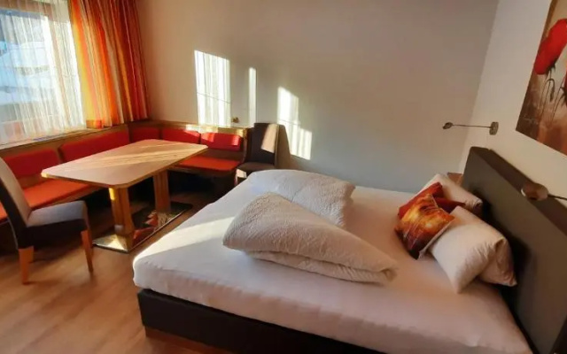 Ferienwohnungen Pension Prünster