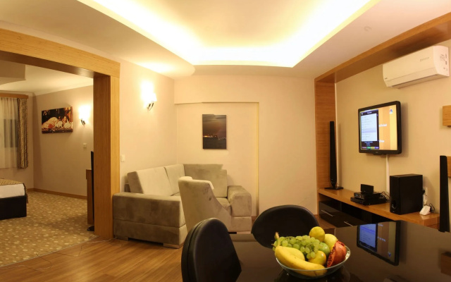 Grand Zeybek Hotel