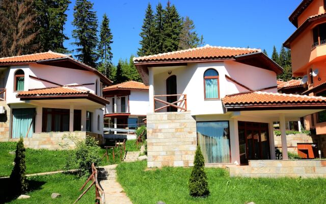 Отель Chalets at Pamporovo Village Болгария, Пампорово - отзывы, цены и фото номеров - забронировать отель Chalets at Pamporovo Village онлайн вид на фасад