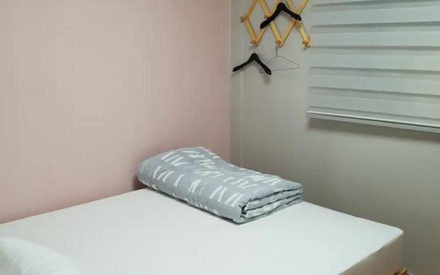 YOUNG STAY - Hostel