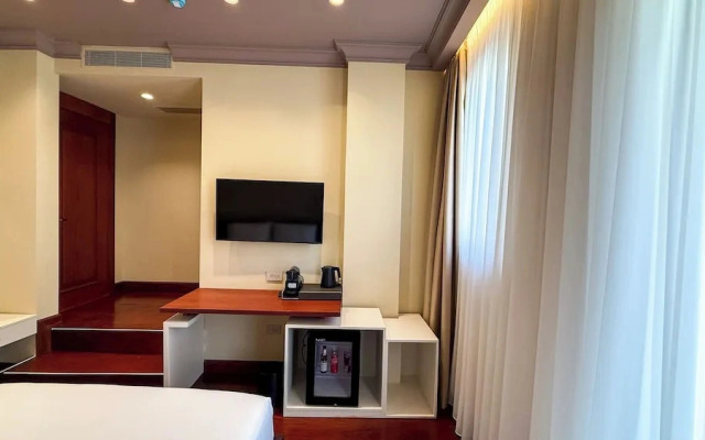 Vatër Hotel