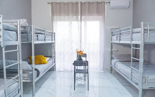 Hostel Partenope
