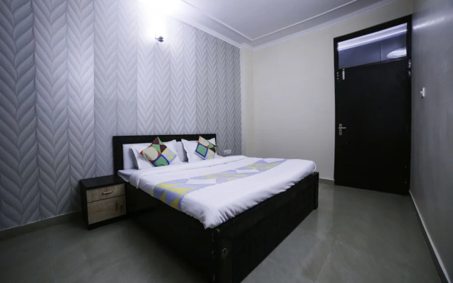 Oyo Home 17383 Elegant 3bhk