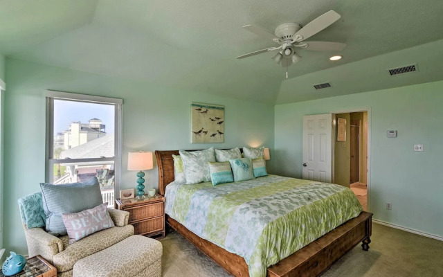 1 Block to Beach: Family Getaway in Galveston!