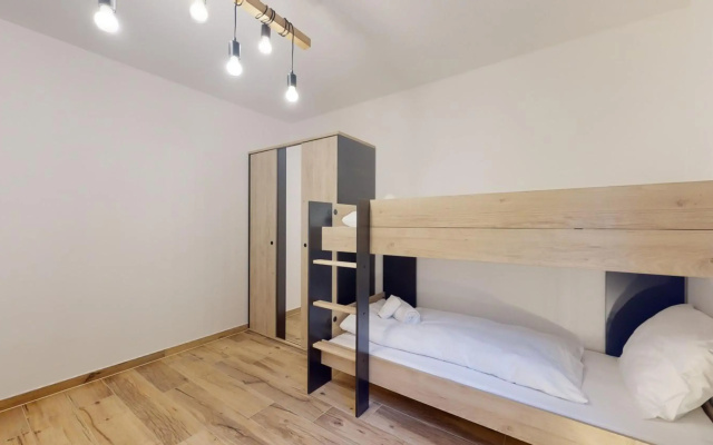 Spacious apartment - beautiful terrace with view