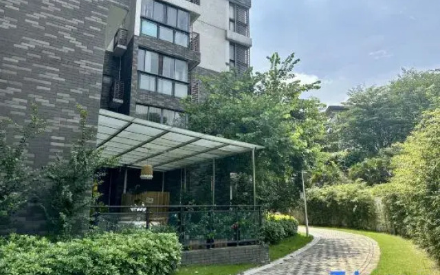 Guangzhou Xiaojun Wenquan Homestay (Mingyue Shanxi Avenue)