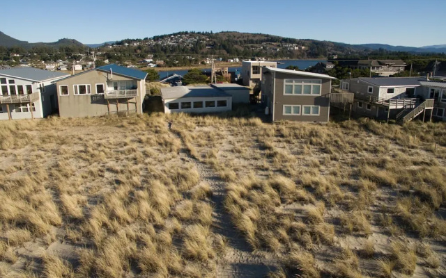 Sea Lion Crossing - 3 Br Home