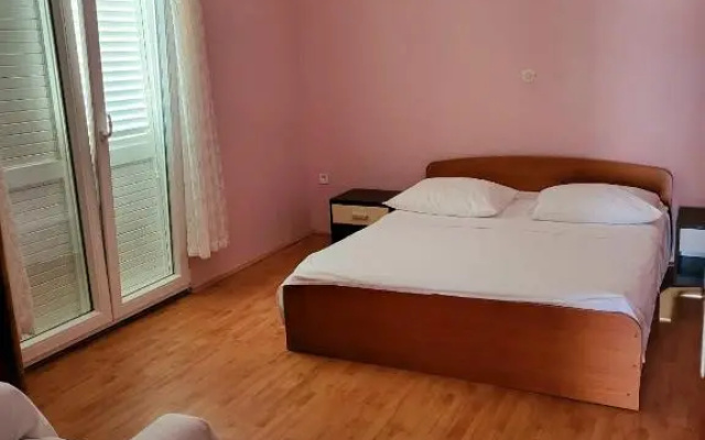Apartment Raslina