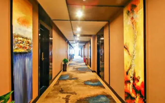 Huazhi Hotel Fuyang