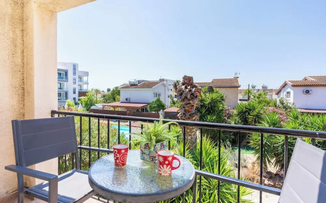 Lazuli 1-BR W Pool & Balcony in Larnaca