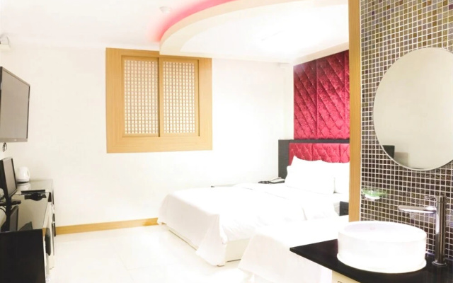 Jm Hotel