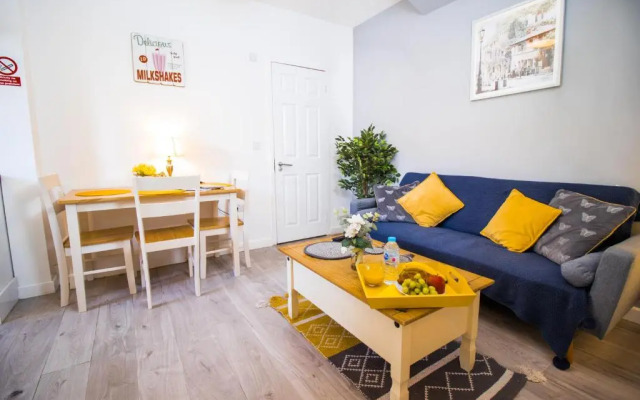 Dreamwood Apartment by Southwest Rooms - Free Parking & Netflix