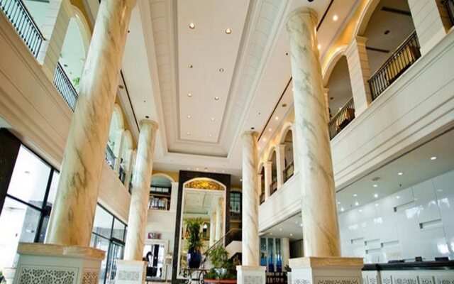 Metropole Hotel Phuket вид на фасад