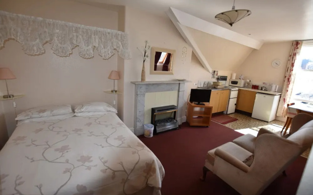Brialene Holiday Apartments