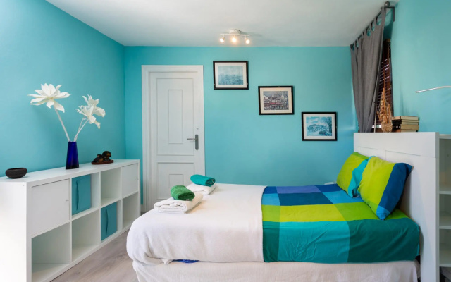 Home2Book Charming Sea Front House