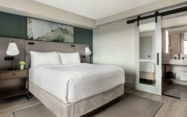 Отель Alba Tampa, Tapestry Collection by Hilton