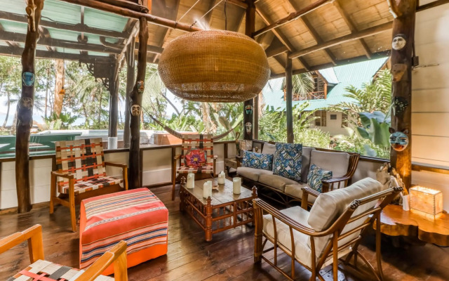 El Ballenato de Bahia Whole House