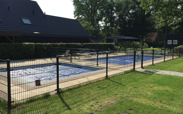 Tidy Chalet With Dishwasher Near a National Park