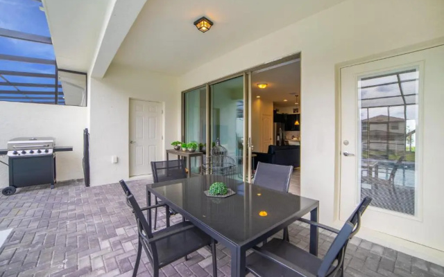 Townhome Splash Pool BBQ Free Water Park!