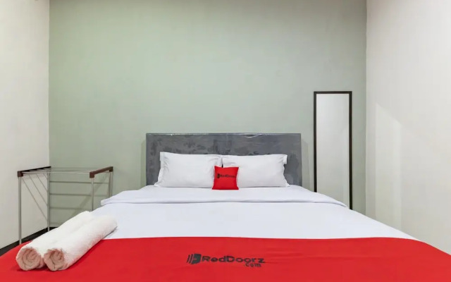 RedDoorz near Majapahit Semarang