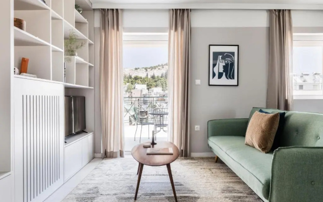 Iconic 1BR Apartment in Koukaki by UPSTREET