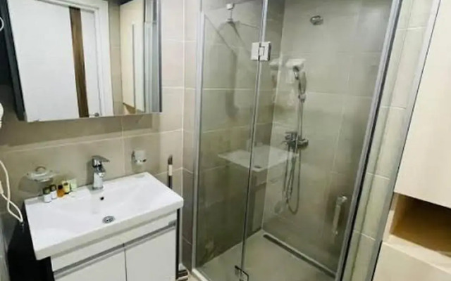 The Coliseum Hostel 2