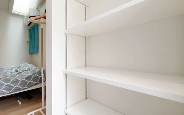 Jr Station Apartment 1F