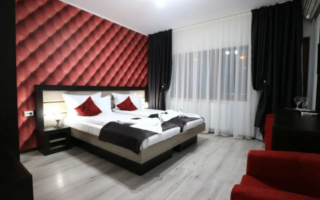 Riverside Hotel