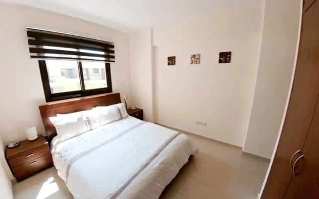 2 bed apt Overlooking Pool -tersefanou, Cyprus
