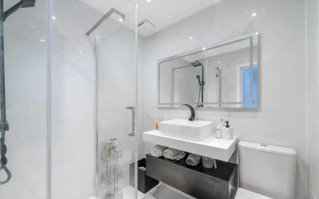 Modern South Wimbledon Stay
