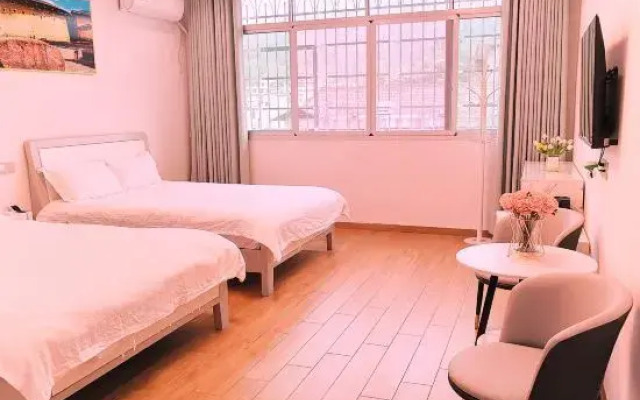 Longyan Haolaiwu Hotel