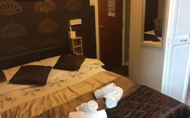 White Moon Hotel