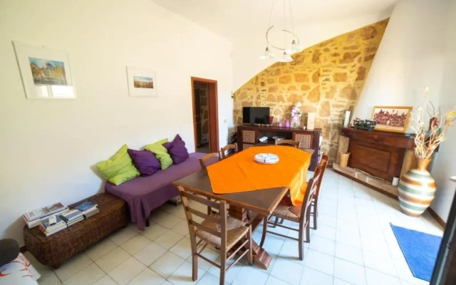 Caretta House