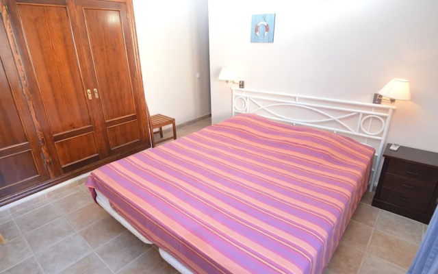 Villa in El Agar With Private Pool and Beaches