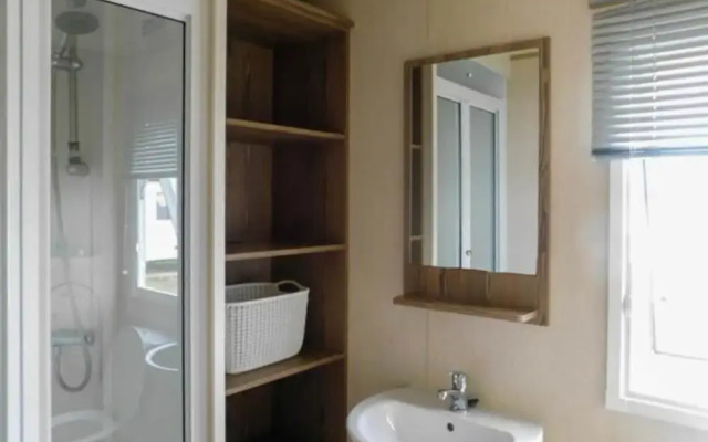 Lynch Lane Lodge - Relax in Weymouth