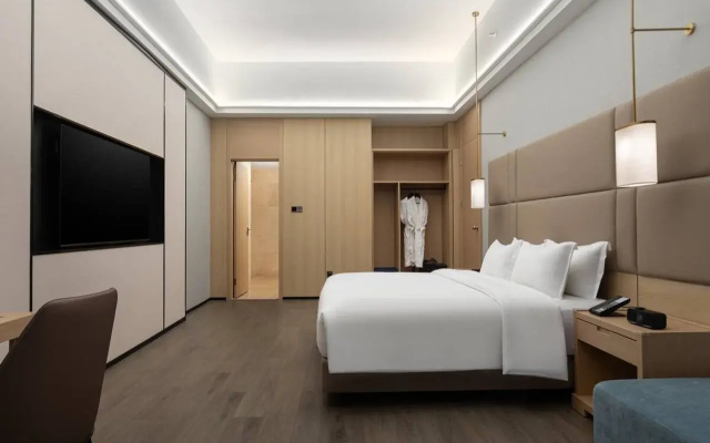 Days Hotel BY Wyndham Shenzhen Sanlian