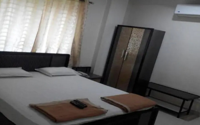 Anand Mahal Hotel