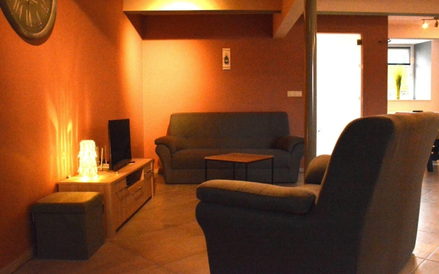 Vintage Holiday Home in Couvin near River