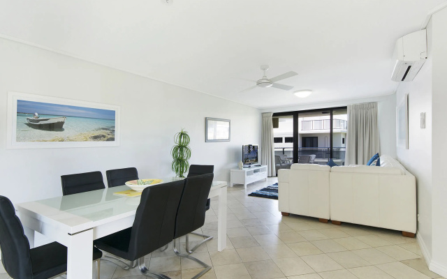 Clubb Coolum Beach Resort