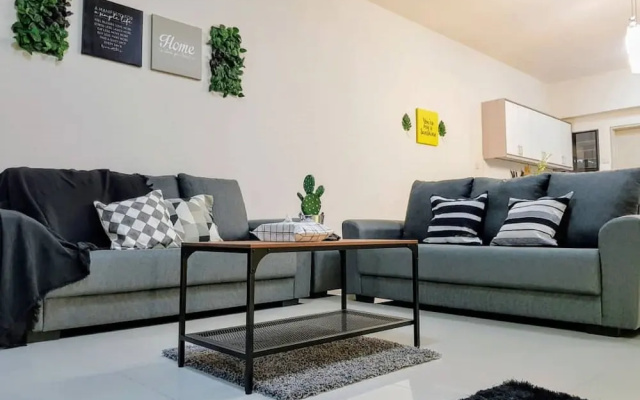 Puchong 8-12 pax Cozy Apartment IOI