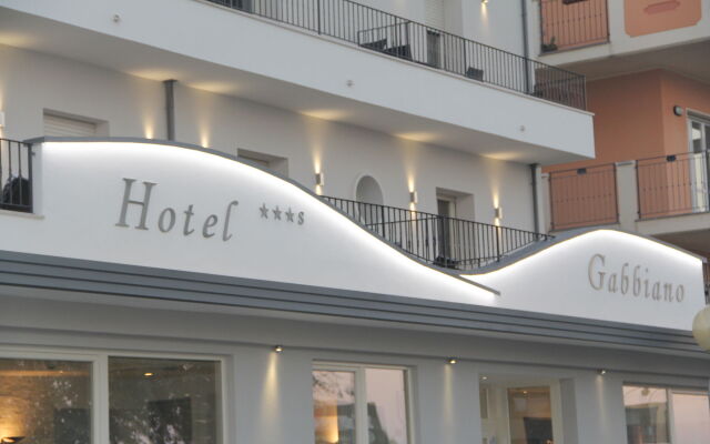 Hotel Gabbiano вид на фасад