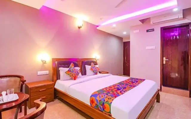 Fabhotel Turning Point