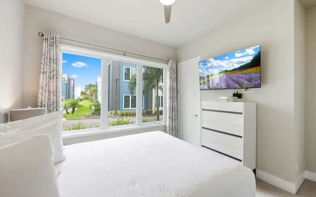 Resort-style 4-bed Loft Condo