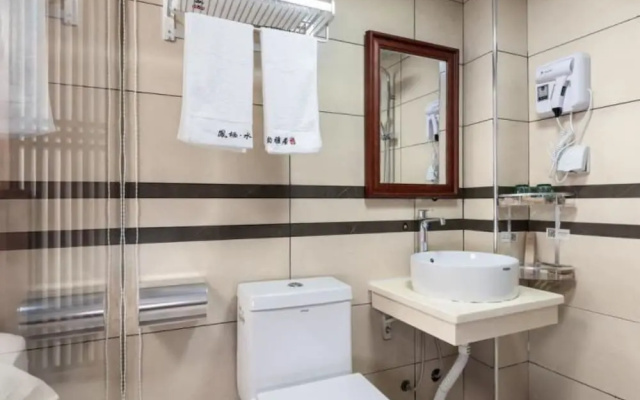 Easy Stay River View Hotel