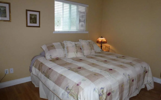 Beachway Vacation Rental and B&B Suites