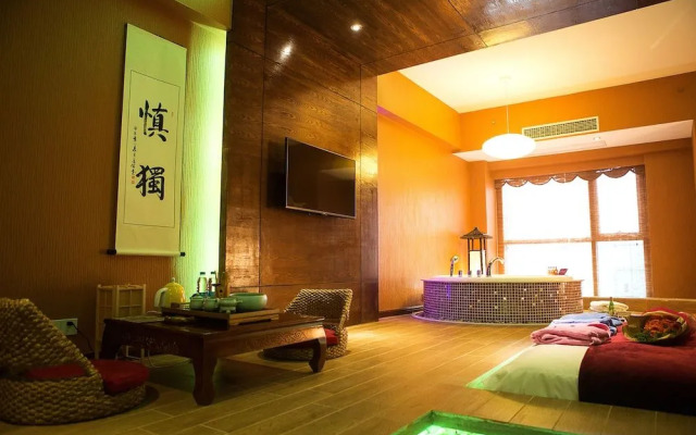 Rose Lover Hotel