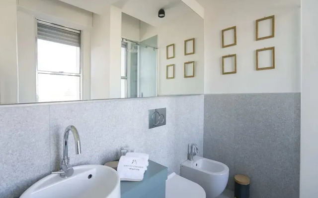 Design Flat W/terrace, Porta Nuova