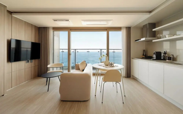 Plott The One Sokcho Xiella The Beach