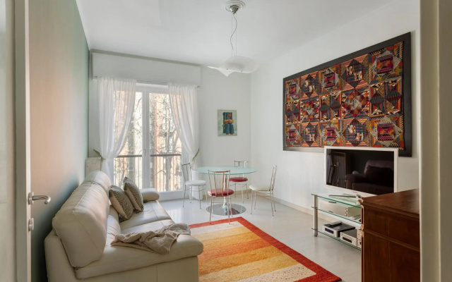 Wide & Modern apt close to China Town & Sempione area