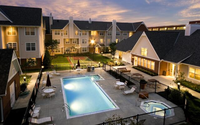 Отель Residence Inn Columbus Easton вид на фасад